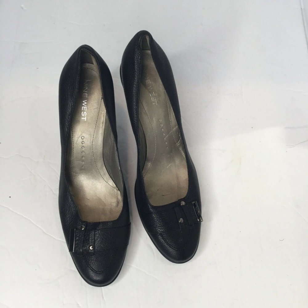 Nine West Women Black Leather Kitten Heel Pumps